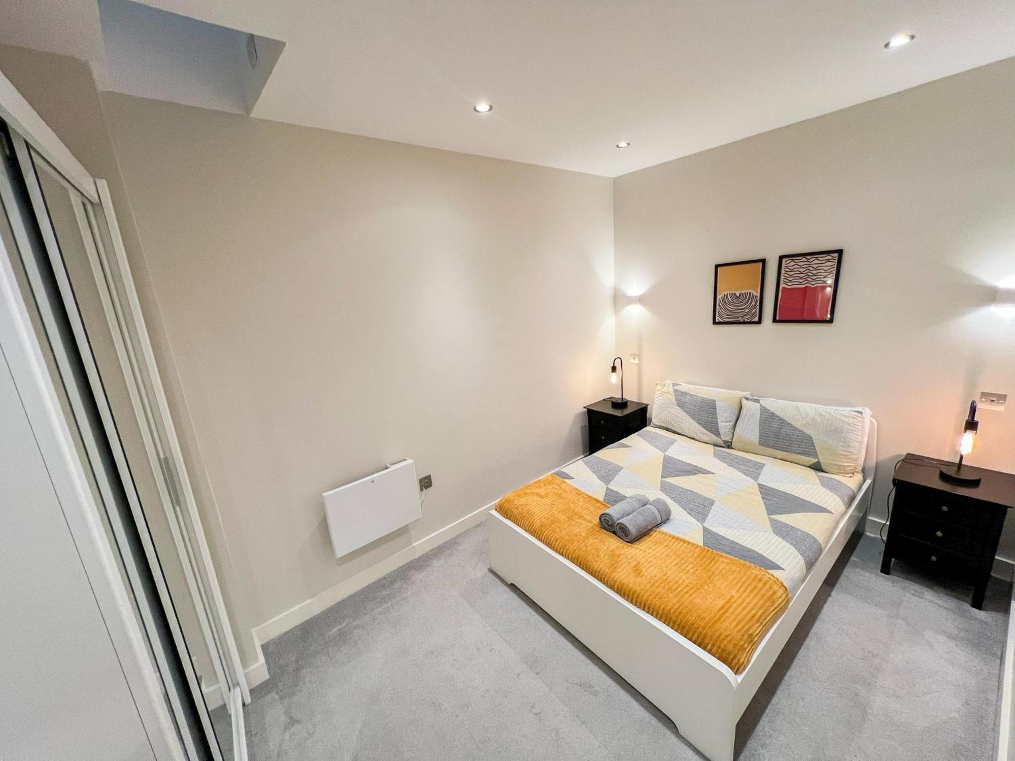 Chic 1-Bedroom Flat In Elephant & Castle, Near The Shard Londra Esterno foto