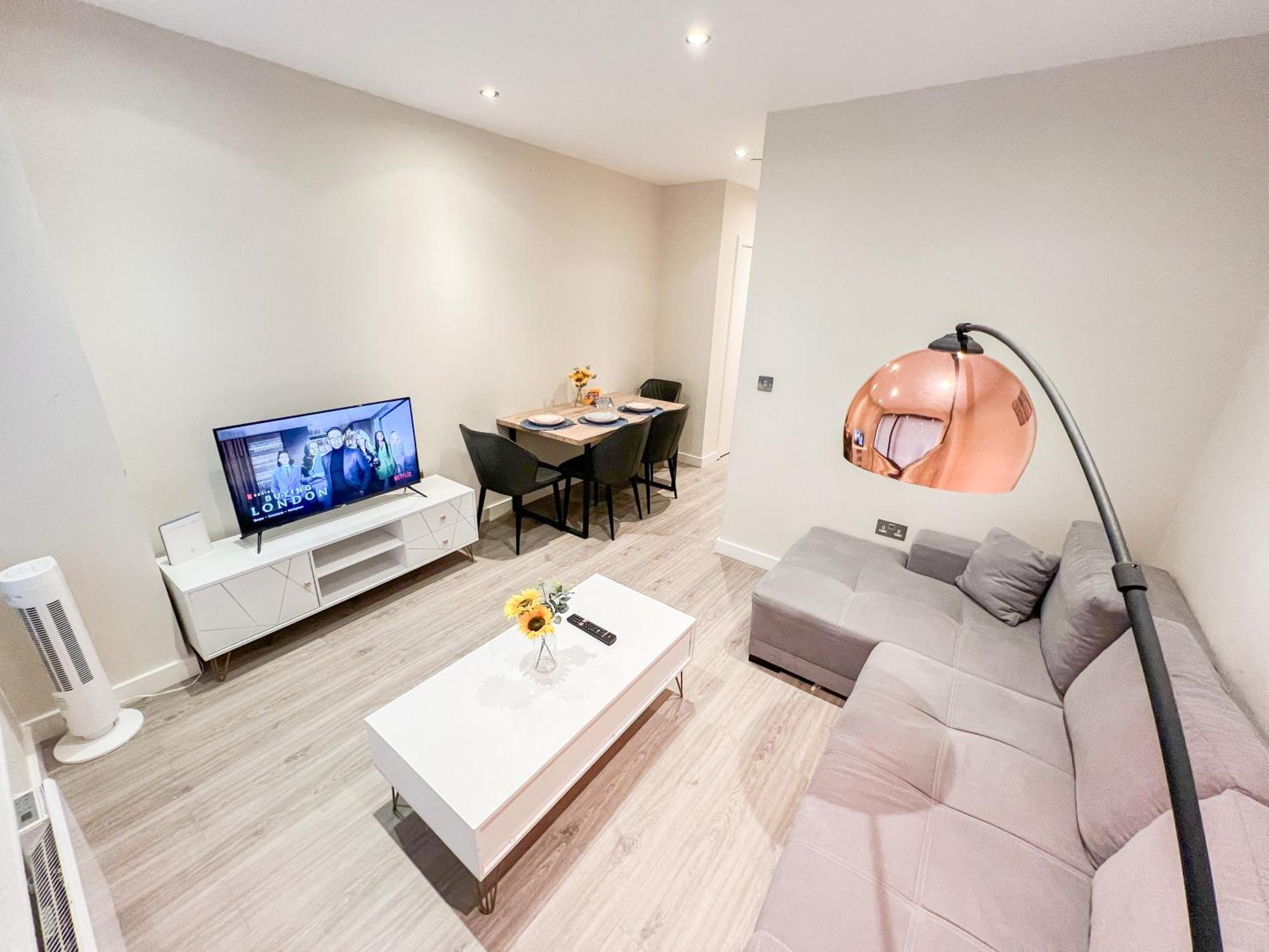 Chic 1-Bedroom Flat In Elephant & Castle, Near The Shard Londra Esterno foto
